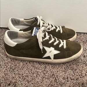 Women’s Golden Goose Sneakers